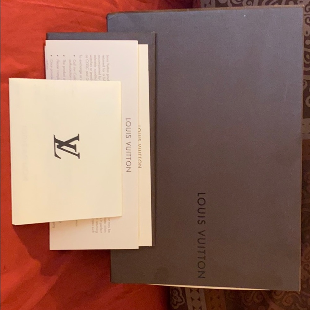 Authentic Louis Vuitton Pulse Sneakers w/box - Picture 3 of 3